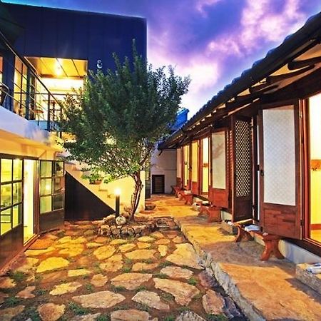Dowon Guesthouse Jeonju Buitenkant foto